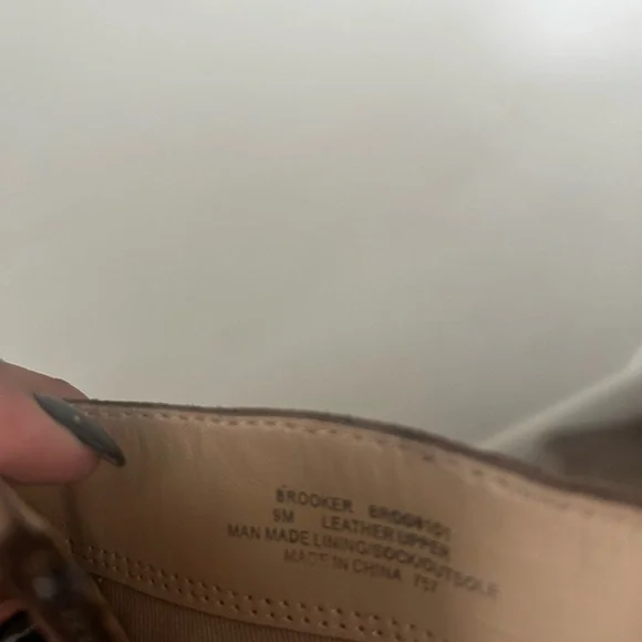 Embroidered Steven Boots! Perfect for fall 🍂 - Picture 5 of 5